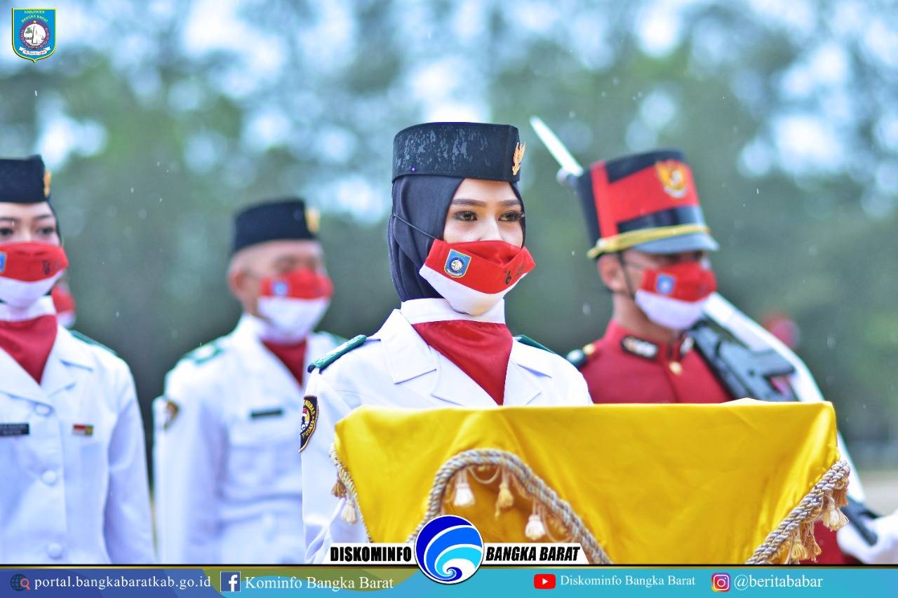 Penurunan bendera dalam rangka HUT RI ke-76